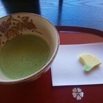 茶室 おおすみ山居 - 私はお干菓子で
