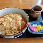 大阪屋食堂 - 「カツとじ丼」950円