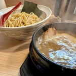 Tsuke Men U Madura - 超濃厚つけ麺。1100円。