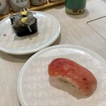 Hama sushi - 生しらす軍艦、厳選まぐろ中とろ