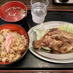 骨付鳥 じゅじゅ庵 - 料理写真:骨付鳥セット(若+とりめし)