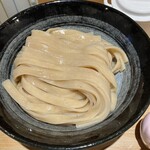 つけ麺 はま紅葉 - 黒い粒々が見える