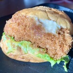 Due Tre - カニクリームコロッケパン