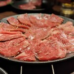 焼肉市場めぐろや - 