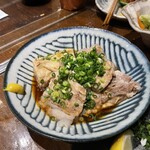 くじら - とろとろ豚なんこつ