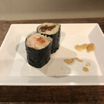 麹町いづみや しろ - とろたく巻き、かんぴょう巻き