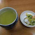 とんかつ山家 - お茶と付け出し