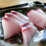 海鮮食楽　生栄丸 - オリーブハマチの刺身