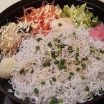 釜揚げしらす丼840円