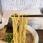 三四郎 - 麺のアップ