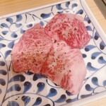 焼肉食堂まんぷく - 黒毛和牛カルビ(ハーフ) 790円