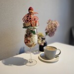 雨虹 - 苺パブロバパフェとブレンドコーヒー