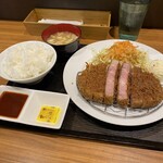 Youshoku Maruwa - 低温調理のこだわりトンカツ定食