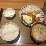 Yayoi Ken - チキン南蛮とエビフライの定食