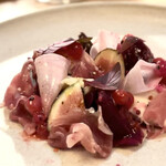 The Burn - イチジクとビーツの赤いサラダ