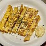 お好み焼き 鉄ちゃん - 広島から取り寄せているイカ天を鉄板でじっくり　イカの含有量が全然違うんだとか