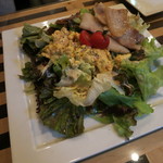 Shu - 厚切りベーコンとフワたまサラダ