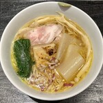 超純水採麺 天国屋 - 焙煎秋刀魚煮干し白絞りラーメン