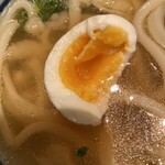 宮武讃岐うどん - ちょっと火が通り過ぎな半熟玉子天