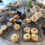 HAVE A NICE DAY PINKY BAGLE - 嫁さんの指示で、この売り台を1周撮りますYO〜(^.^)