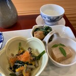 木晴 - きのことび子添え、鱈子ゼリーよせ、ほうれん草酢味噌和え