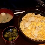 忠八 - 連れの親子丼です