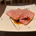 赤身焼肉 あかつき - 特上カルビ（1人前4切）