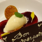 ラ・フェット ひらまつ - いちじくのコンポートとジェラート　バースデープレート添え