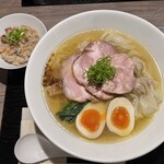 らーめん 鉢ノ葦葉 - ラーメンと混ぜご飯