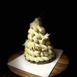 モンサンクレール - ピスタチオのクリスマスツリーケーキ