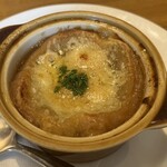 ロイヤルホスト - オニオングラタンスープ