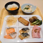 休暇村 - 朝食の盛りつけ例、その2