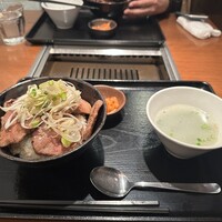 焼肉家 KAZU 神楽坂 - 
