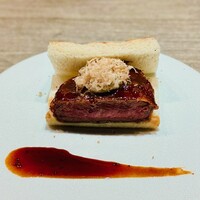 USHIGORO S. GINZA - シャトーブリアンカツサンド 白トリュフ添え