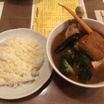 MEDICINEMAN - チキンカレー（1,290円）、HOT2（+100円）、揚げブロッコリー（+160円）、イカフライト（+220円）