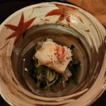 舞 - 冬菜と舞茸のお浸し　蟹身　絹揚げ
            