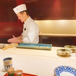 銀座うち山 - お鮨を握るのもお上手でした