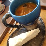 カフェ笑夢 - お手製レアチーズケーキ＆オレンジジュース(子供)レモンの爽やかな酸味で甘さ控えめのレアチーズ♬