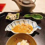銀座うち山 - 煎茶を注いで