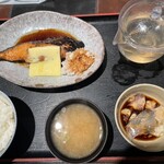 一夜干しと海鮮丼 できたて屋 - 