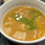 Nakau - 親子丼（並盛）450円＋とん汁京風つけものセット250円