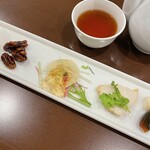 Shunka Sacchou - 前菜　食べ方の説明してくれました