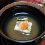 しもすわ温泉 ぎん月 - 椀盛り 豊年真丈 すすき芽葱 舞茸すり流し