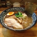 麺家 龍 - あっさり醤油ラーメン、600円。