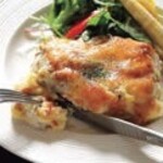 Lemon-flavored cabbage and minced meat lasagna