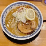 吉岡マグロ節センター - 伊勢海老味噌ラーメン、麺大盛りです。（2023.11 byジプシーくん）