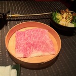 瀬里奈 - 北海道産の特選牛サーロインのしゃぶしゃぶ肉と、お野菜の２ショットです。