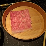 瀬里奈 - 北海道産の特選牛サーロインのしゃぶしゃぶ肉・その６です。