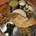 CHYANGRA - ダルバートセット（チキンカレー　1250円）