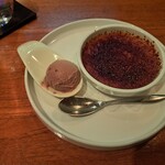 瀬里奈 - デザートのクレームブリュレ・チョコレートアイス添えです。